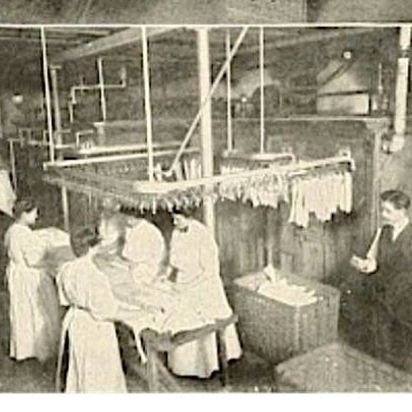 VINTAGE Brunswick Laundry Jersey City Orange Plastic Advertising Thimble - Picture 10 of 10